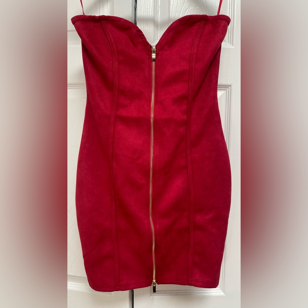 Strapless cut  bodycon red dress